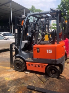 Xe nâng điện Toyota 1500kg